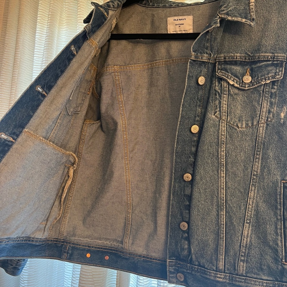 Old Navy Boyfriend Trucker Denim Jacket - Picture 10 of 13